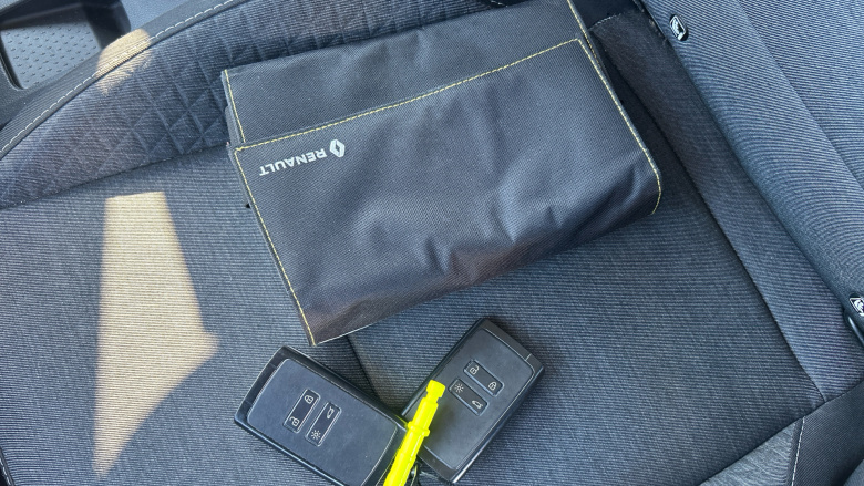 Renault Captur 1.6 E-TECH Hybrid 145 Iconic Edition 5dr Auto Hybrid Hatchback